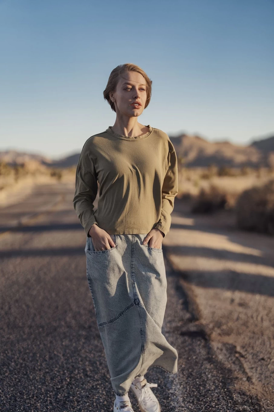 "MELI Women's Olive Green Cropped T-Shirt | Casual Short Tee"