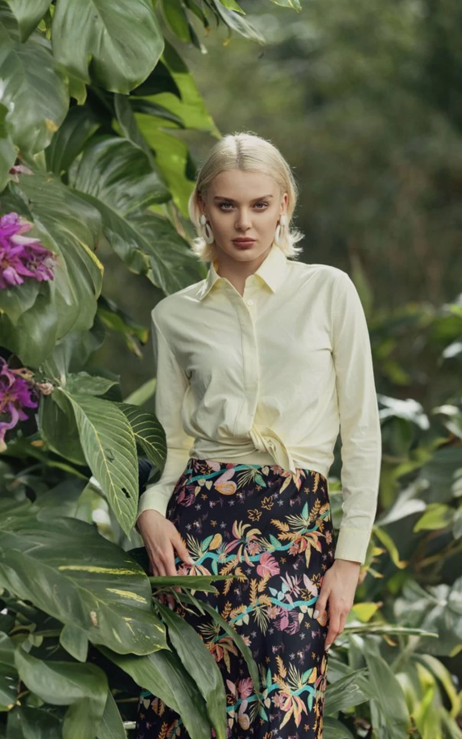 "HAILEY Women's Satin Slip Skirt with Hawaiian Floral Print - Elegant Midi Skirt for Summer"