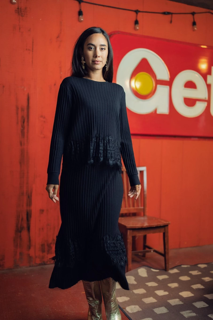 POSE Women's Black Lace Trim Sweater - Elegant Knit Top for Stylish Outfits