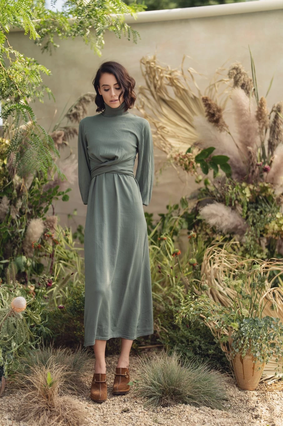 VAARA Women's Sage Green Sleeveless Turtleneck Dress - Elegant Summer Turtleneck Shift Dress
