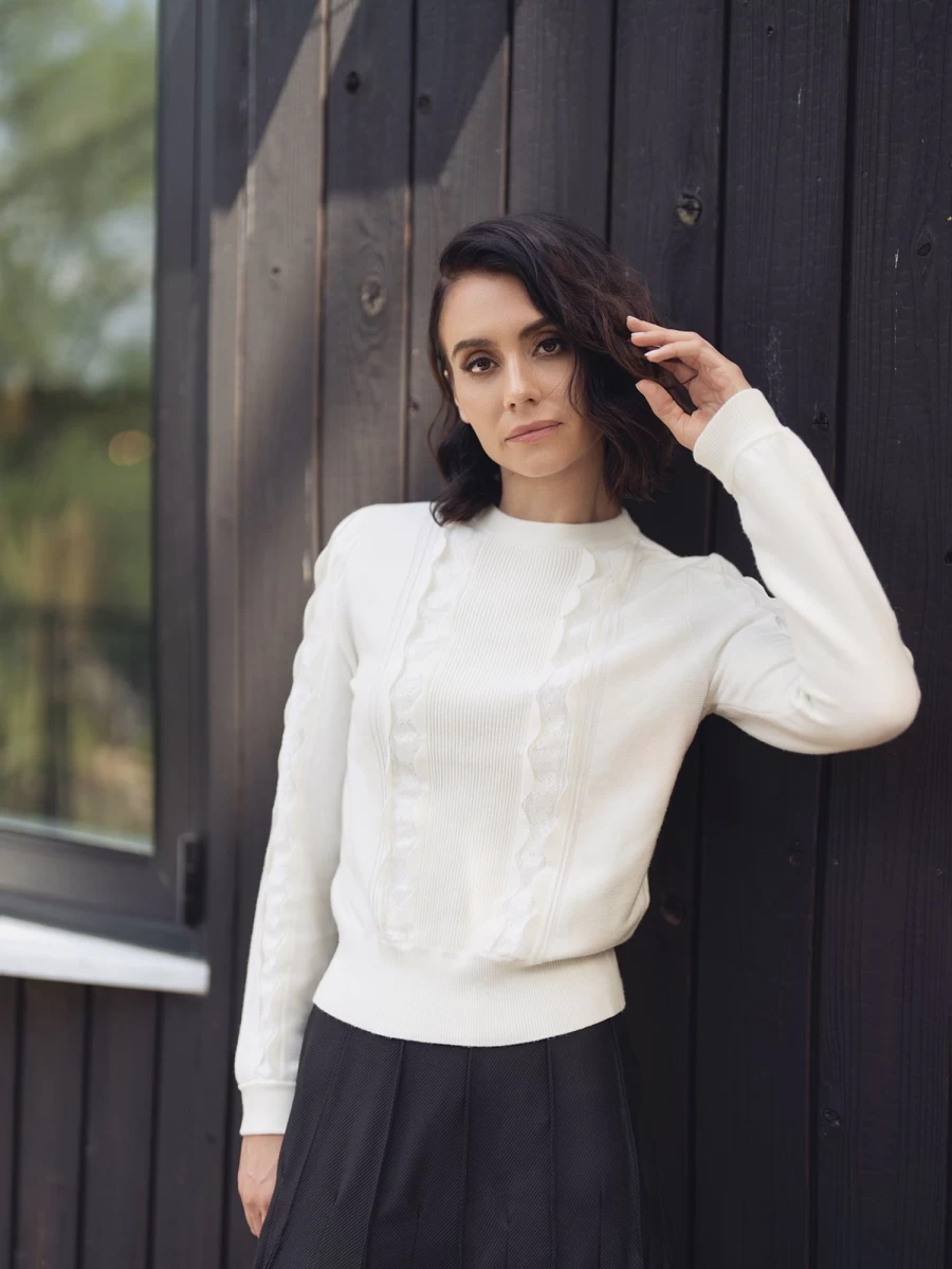 SOLEI Women's Cream Lace Detail Sweater - Elegant Knit Top for Casual Wear