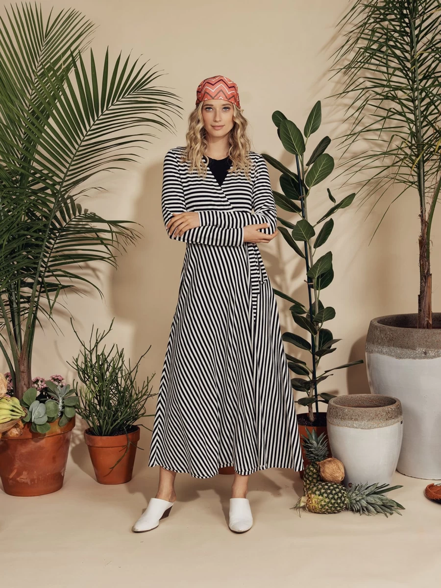 Hailey Women's Black & White Wrap Dress T-Shirt Style Casual Summer Outfit