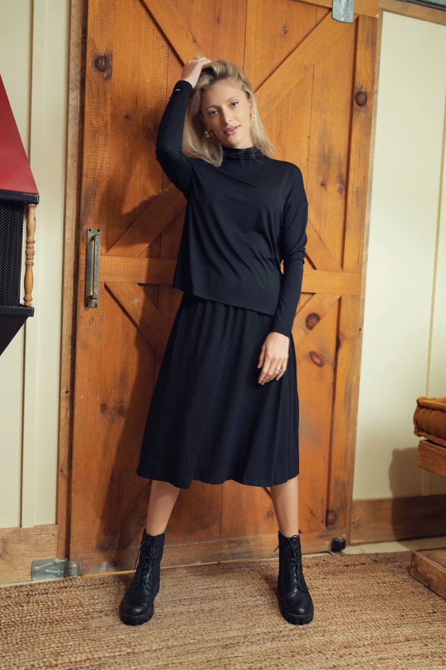 MELI Women's Black Swing Turtleneck Top - Elegant Loose Fit Knit Sweater